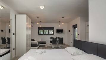 3 bilik tidur, Wi-fi percuma, cadar katil