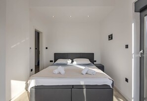 Familienhaus, Mehrere Schlafzimmer (Pool House Old Town)