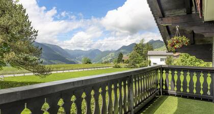 Capanna 3.5-Zimmer Ferienwohnung mit Aussicht und grossem Garten