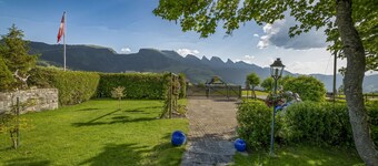 Capanna Appartement de vacances de 3.5 chambres avec une belle vue et un grand jardin