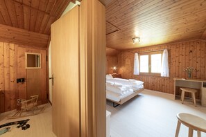 3 Schlafzimmer, Schreibtisch, kostenloses WLAN, Bettwäsche