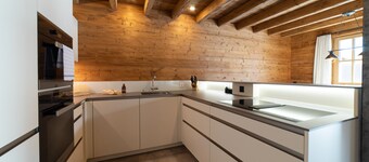 Brisi 4-room chalet near the mountain railways