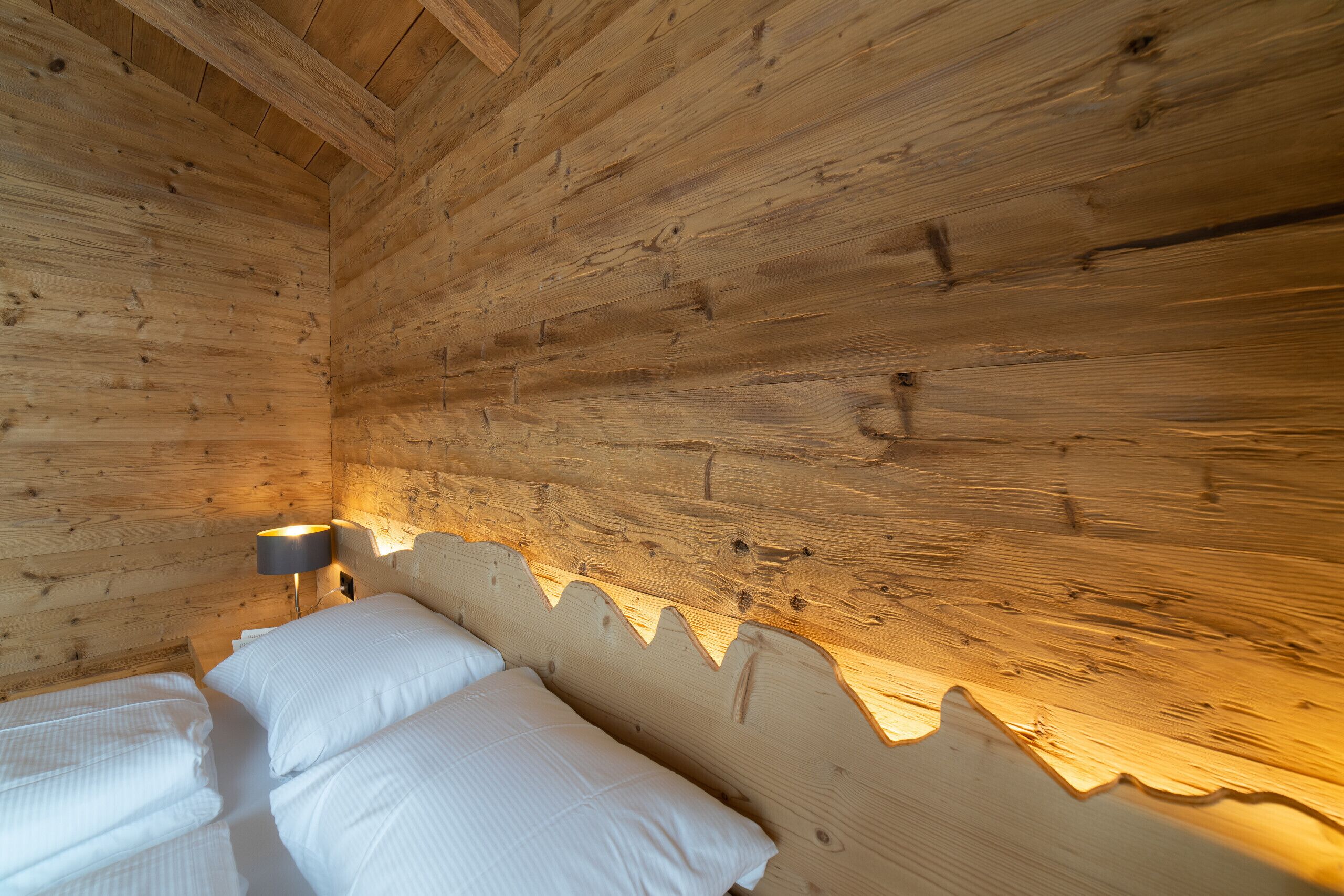 3 bedrooms, desk, travel cot, free WiFi