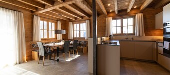 Frümsel 4-room chalet near the mountain railways