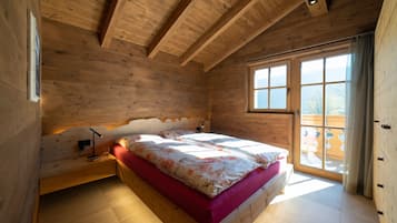 4 bedrooms, free WiFi, bed sheets