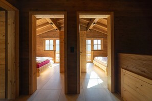 4 bedrooms, free WiFi, bed sheets