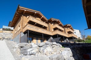 Exterior - Hinterrugg 8-person chalet with sauna and hot tub. (Wildhaus)