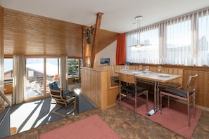 Interior - Pfiff 6-room chalet with mountain view (Wildhaus)