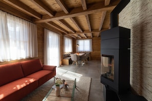 Fernseher, Kamin