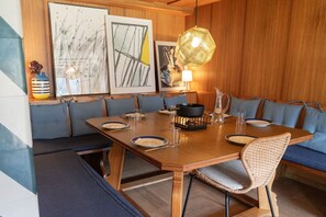 Dining - Etienne (Wildhaus)