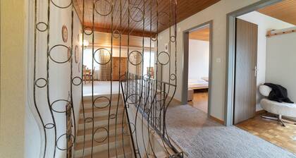 Jambo Pua 5.5-Zimmer Ferienhaus mitten in der Bergwelt