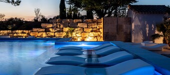 Villa Nova – Luxury Villa with Spa & Pool near L'Isle-sur-la-Sorgue