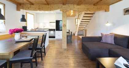 Schönau 3.5-room holiday home with mountain view