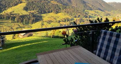 Vista Montagna 3-room holiday apartment with mountain view