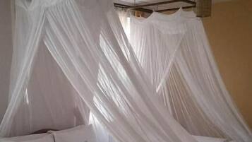 Executive Double Room | Free WiFi, bed sheets