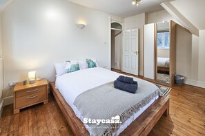 3 camere, una scrivania, ferro/asse da stiro, Wi-Fi gratuito