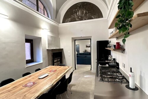 36 Corso Umberto, downtown Ronciglione.