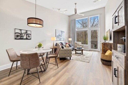 Frisco Suite - 0.1 mi to MTB trail Walk to DT Fay