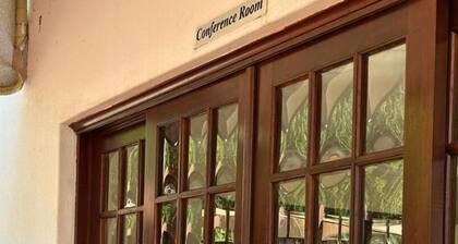 Safe Stay Guest House
near town, garages & schools & restaurants