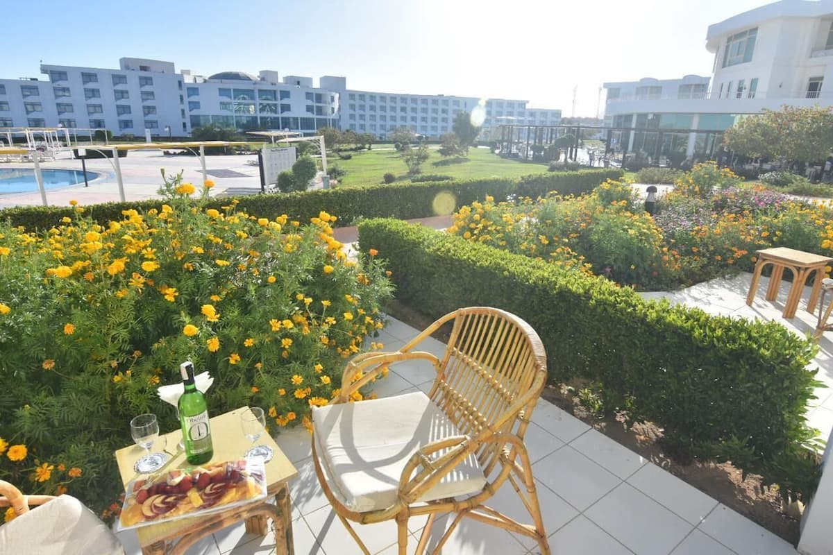 Standard Double or Twin Room, Garden View | Minibar, in-room safe, individually furnished, soundproofing