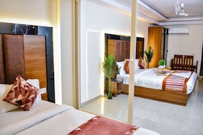 Family Room - HOTEL YASH PALACE (New Delhi)
