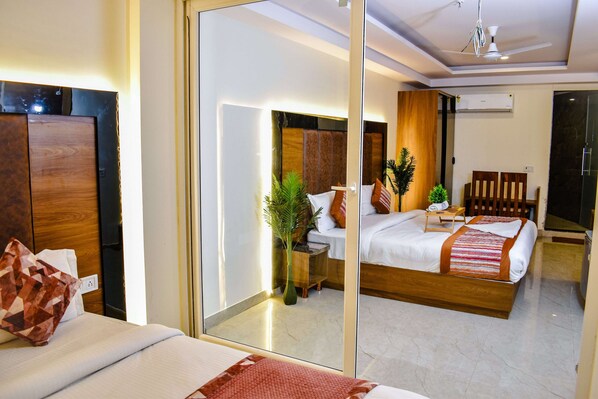 أغطية فراش متميزة وأسرّة بإسفنج يتكيف مع شكل الجسم