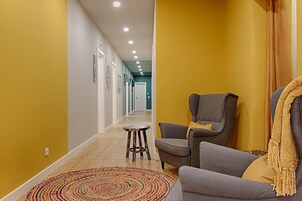 En 32-tommers TV med kabel-kanaler