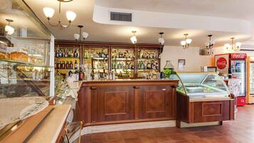 Bar (in der Unterkunft)