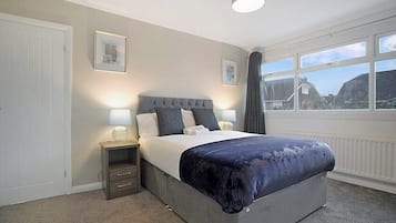 2 habitaciones, acceso a internet y ropa de cama