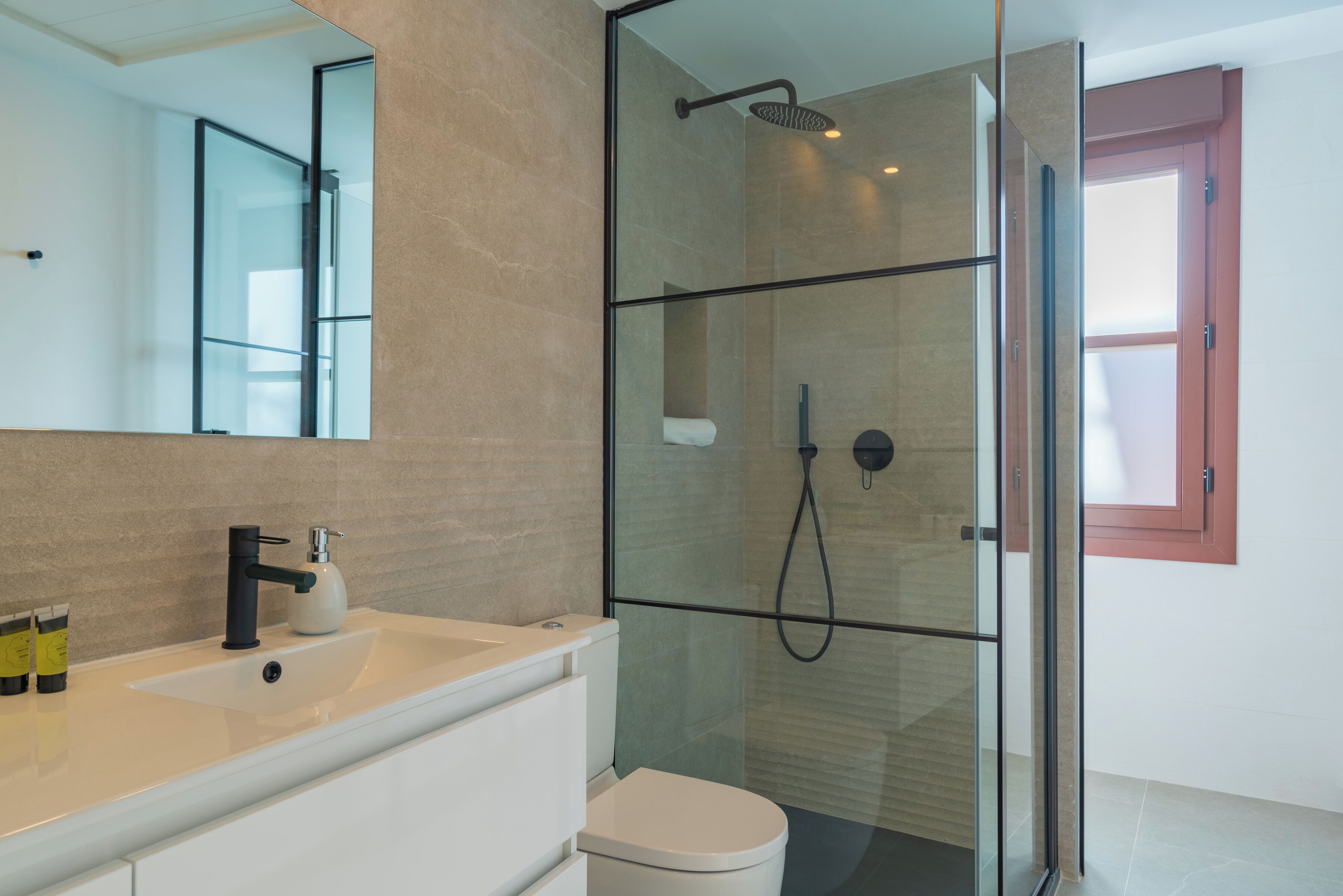 Shower, free toiletries, hair dryer, towels
