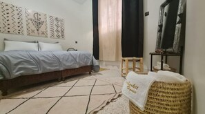 1 habitación, wifi y ropa de cama