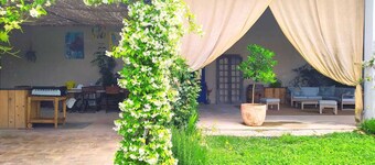 Holiday Home Le Dali in Piolenc, in Complete Tranquility