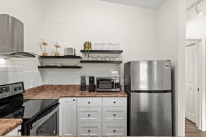 Fridge, microwave, oven, stovetop - Beachside Pet Friendly Retreat|New Grass|Laundry (Panama City Beach)