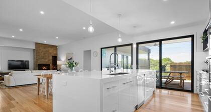 MAGNIFICENT MAX, SUPERB HOLIDAY LUXURY, ST ANDREWS BEACH, OCEANSIDE, GOLF!