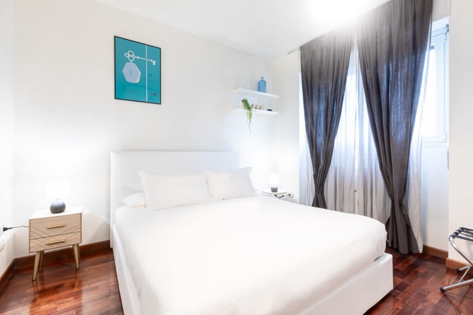 2 bedrooms, iron/ironing board, bed sheets