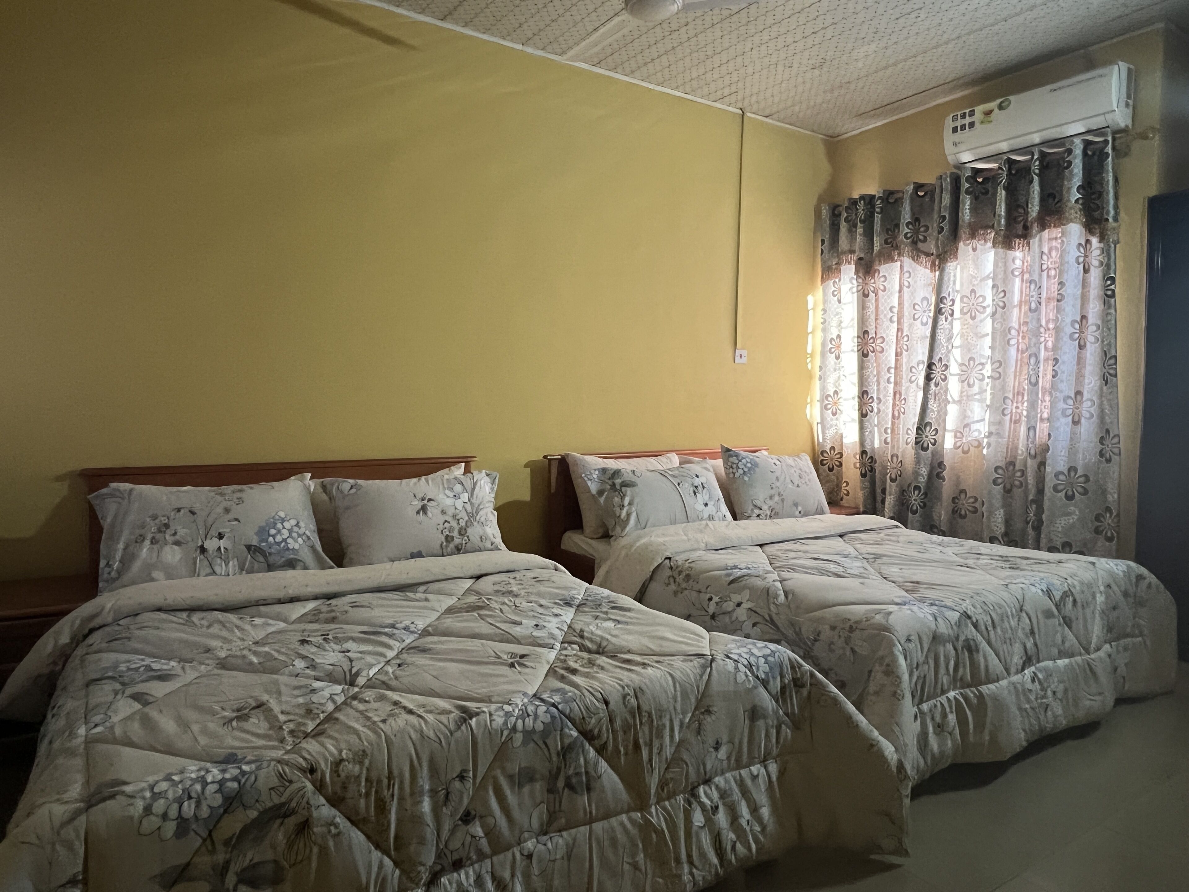 บ้านพักเอ็กเซกคิวทีฟ, 2 ห้องนอน, ติดสวน | 2 ห้องนอน, ผ้าม่านกันแสง, ห้องเก็บเสียง, เตารีด/โต๊ะรีดผ้า