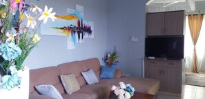 Living area - Lux Suites Sunset Holiday Homes shanzu (Mombasa)