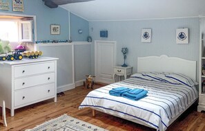 7 室のベッドルーム、旅行用ベビーベッド、WiFi (無料)