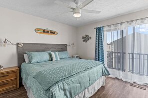 2 室のベッドルーム、WiFi (無料)、ベッドシーツ