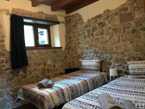 2 camere, ferro/asse da stiro, Wi-Fi gratuito, lenzuola