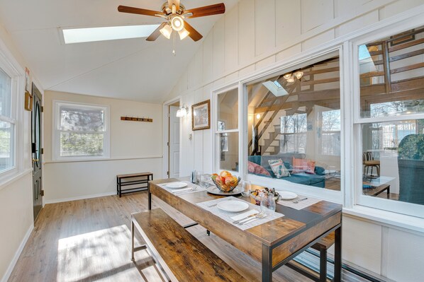House (2 Bedrooms) | Interior