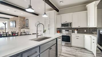 Nhà (3 Bedrooms) | Nội thất