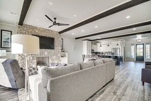 House (3 Bedrooms) | Interior