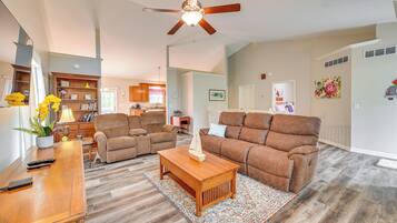 House (4 Bedrooms) | Interior