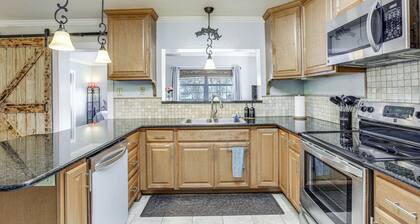 Pet-friendly Florida Escape w/ Patio & Fire Pit!