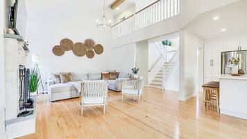 House (4 Bedrooms) | Interior