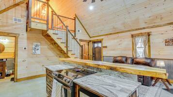 House (2 Bedrooms) | Interior