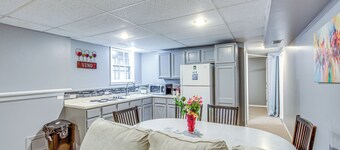 Shawnee Vacation Rental ~ 11 Mi to Kansas City!