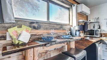 Apartment (0 Bedroom) | Bahagian dalam