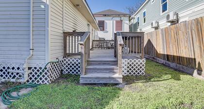 Galveston Vacation Rental: 2 Mi to Pleasure Pier!